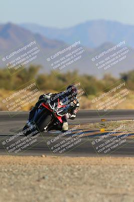 media/Dec-09-2023-SoCal Trackdays (Sat) [[76a8ac2686]]/Turn 15 Set 1 (230pm)/